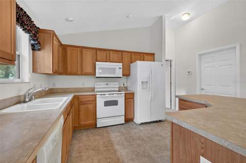 9699 County Road 121, Wildwood FL - photo 13 of 33