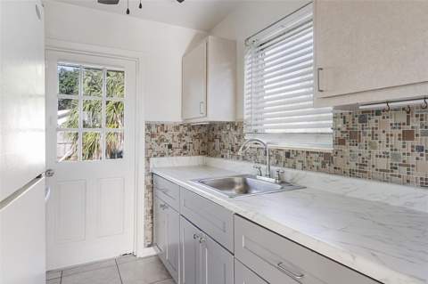 4869 Bayano Street, North Port FL - photo 13 of 24