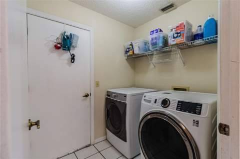 301 Louis Edward Court, Lakeland FL - photo 18 of 33