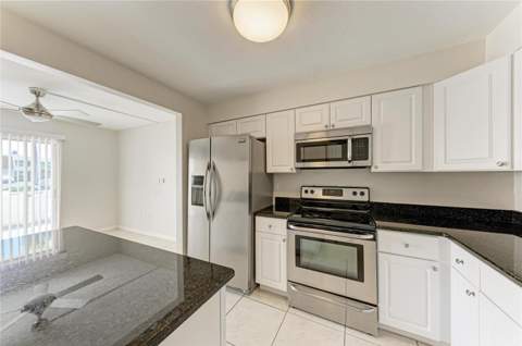 7304 W Country Club Drive #115, Sarasota FL - photo 14 of 53