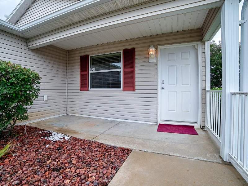 3 bedroom Single Family Residence at 250 Arbella Loop, The Villages, The Villages — photo 4
