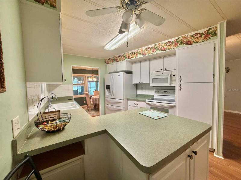 2 bedroom Mobile Home at 320 Palo Verde Drive, Hawthorne At Leesburg A Coop, Leesburg — photo 5