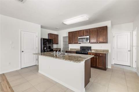 7789 Tuscan Bay Circle, Wesley Chapel FL - photo 13 of 74