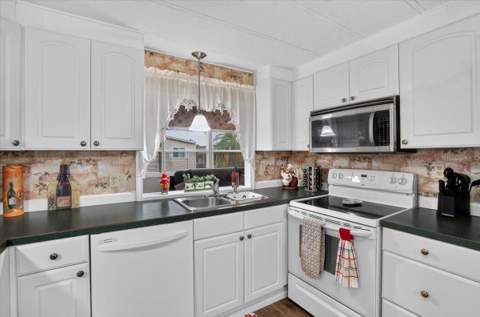 808 53rd Avenue #283, Bradenton FL - photo 20 of 33