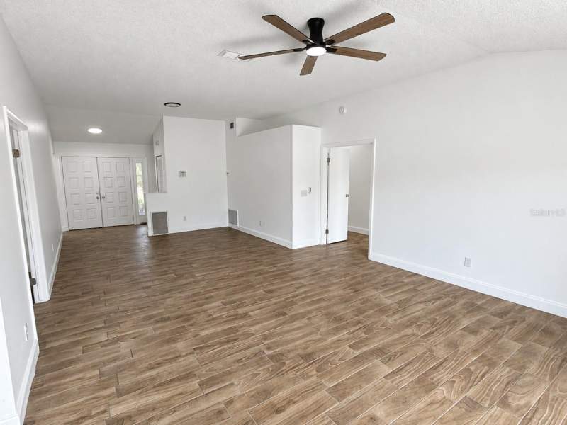 4 bedroom Single Family Residence at 6838 Merganser Drive, Willow Creek Ph 03A, Orlando — photo 5