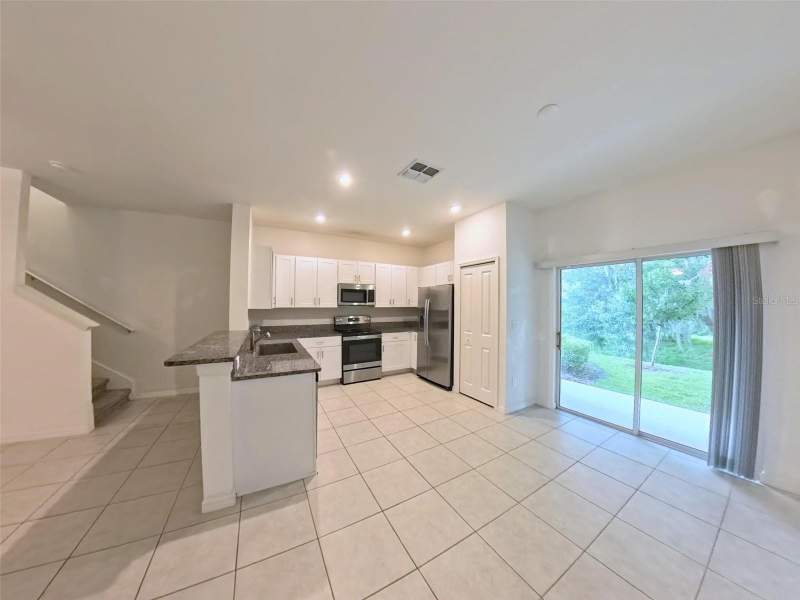 3 bedroom Townhouse at 10370 Trumpet Honeysuckle Way, Mirada Pcls 8A & 8B, San Antonio — photo 4