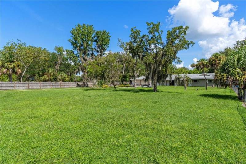 3 bedroom Single Family Residence at 149 & 151 SE Paradise Point Road, Crystal River, Crystal River — photo 4