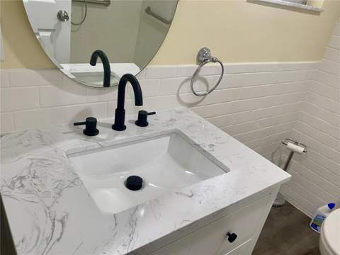 8302 N Flintrock Court, Tampa FL - photo 8 of 18