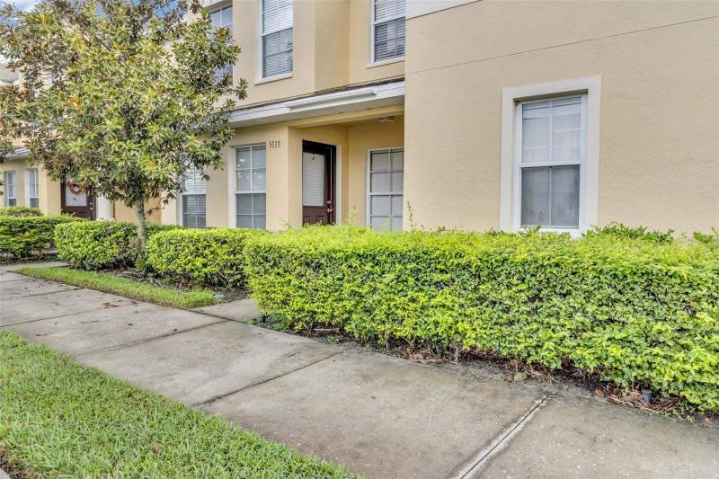 2 bedroom Townhouse at 5333 River Rock Road, Cobblestone Landing Twnhms Condo, Lakeland — photo 2
