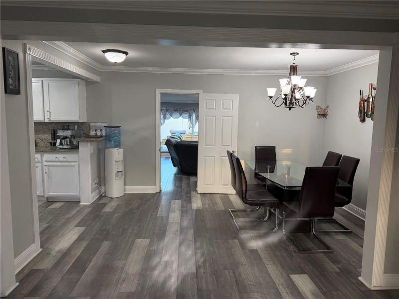 5 bedroom Single Family Residence at 4519 Eden Rock Road, Rocky Point Village Unit 1, Tampa — photo 4