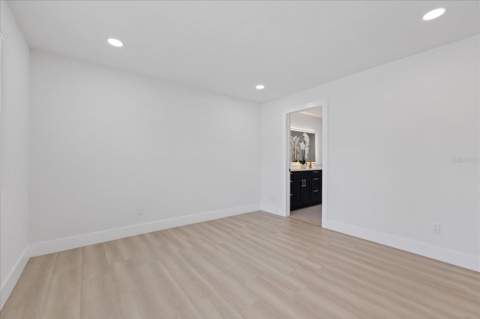 6403 Elliot Drive, Tampa FL - photo 16 of 45