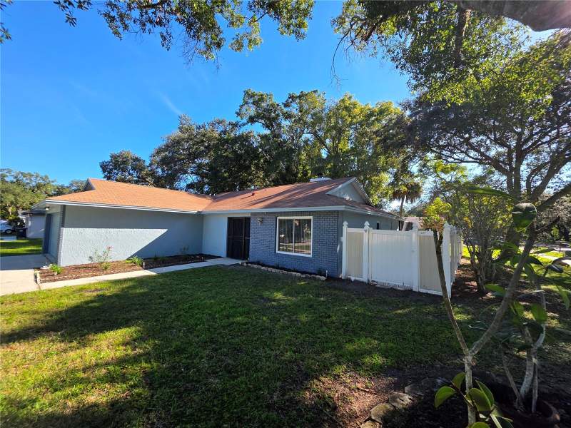 3 bedroom Single Family Residence at 17717 Cranbrook Drive, Livingston Unit IV, Lutz — photo 4