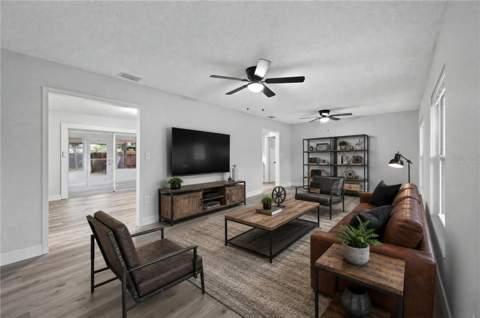 2390 Northland Road, Mount Dora FL - photo 16 of 39