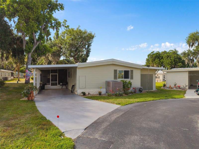 2 bedroom Manufactured Home at 4 Gallinule Court, Harbor Oaks Homeowners Cooperative Sub, Fruitland Park — photo 2
