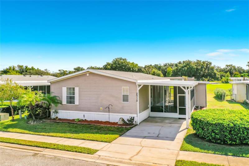 25110 ALAMANDA DR home for sale in Astatula Meadows Homes for Sale: 5 Homes, Median $230K