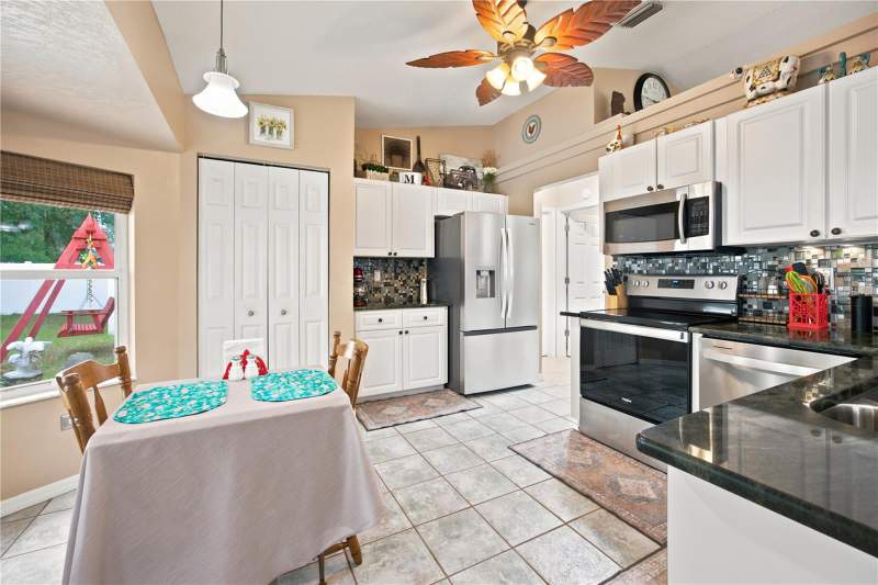 3 bedroom Single Family Residence at 5464 SW 100th Loop, Woods & Mdws East, Ocala — photo 3