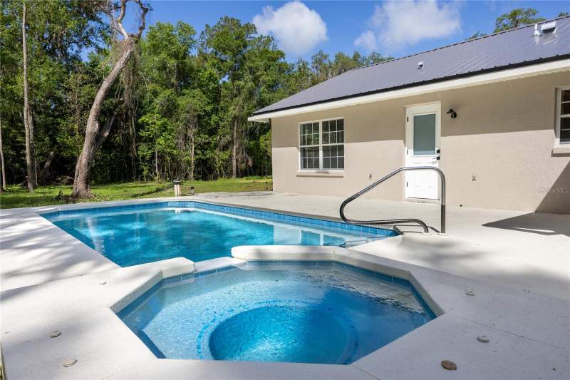 4 bedroom Single Family Residence at 14810 NW 185 Street, Spring Hammock Acres, Williston — photo 2