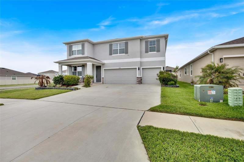 5 bedroom Single Family Residence at 32265 Conchshell Sail Street, Epperson North Village A-1-A-5, Wesley Chapel — photo 3