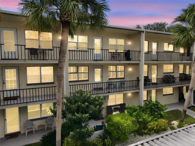 11620 PARK BOULEVARD #203 home for sale in Seminole Square Apartments