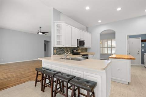 1305 Crystal Greens Drive, Sun City Center FL - photo 14 of 64