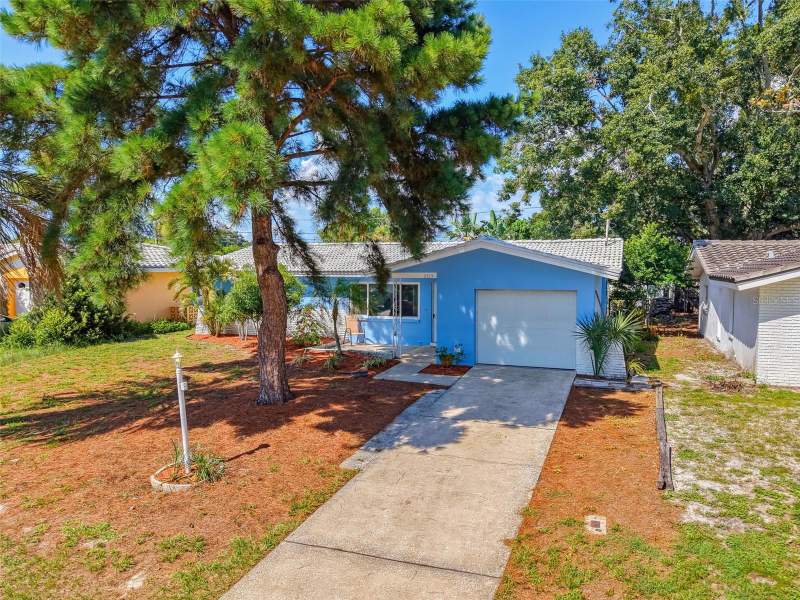 2 bedroom Single Family Residence at 2373 Forest Drive, Greenbriar, Clearwater — photo 3