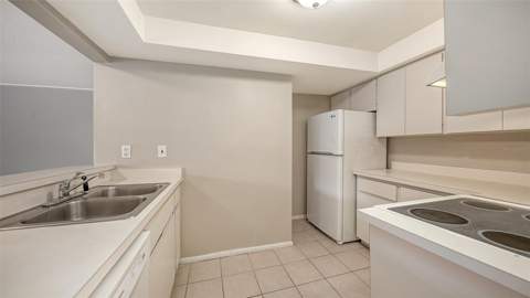 2121 Wood Street #A103, Sarasota FL - photo 9 of 47