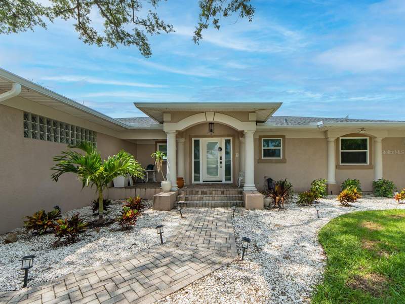 3 bedroom Single Family Residence at 1826 Venetian Point Drive, Venetian Point, Clearwater — photo 4