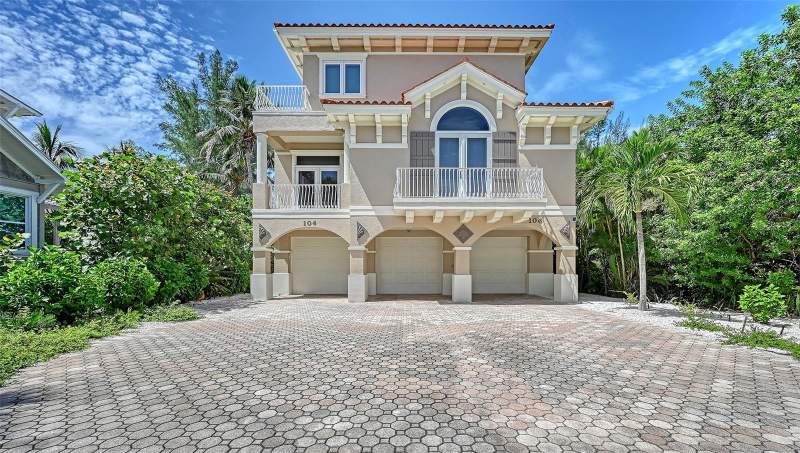 4 bedroom Condominium at 106 74th Street #100, Bella Vista, Holmes Beach — photo 3