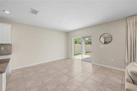 3891 Capri Coast Drive, Plant City FL - photo 13 of 60