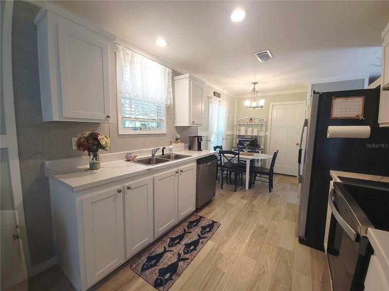 1 bedroom Manufactured Home at 3531 SE 173rd Terrace, Lake Bryant Shores, Ocklawaha — photo 5