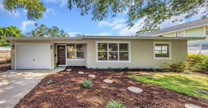 3 bedroom Single Family Residence at 8017 31st Avenue, Jungle Terrace Sec C, St Petersburg — photo 4