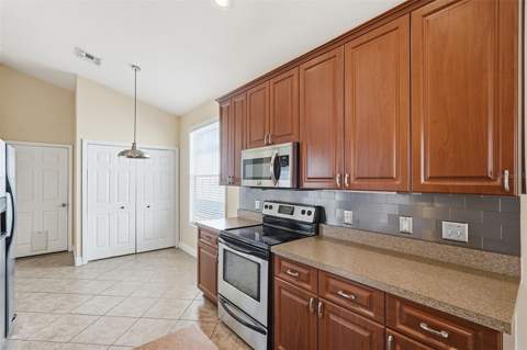 37438 Picketts Mill Avenue, Zephyrhills FL - photo 20 of 65