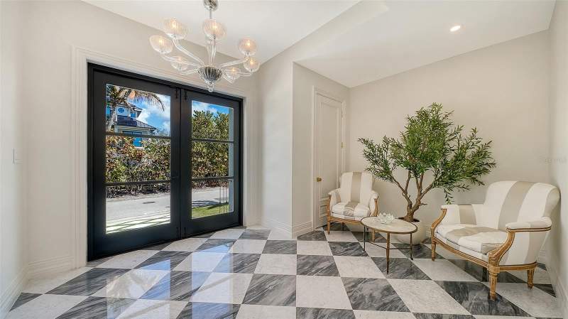 5 bedroom Single Family Residence at 6529 Gulfside Road, Sleepy Lagoon, Longboat Key — photo 4