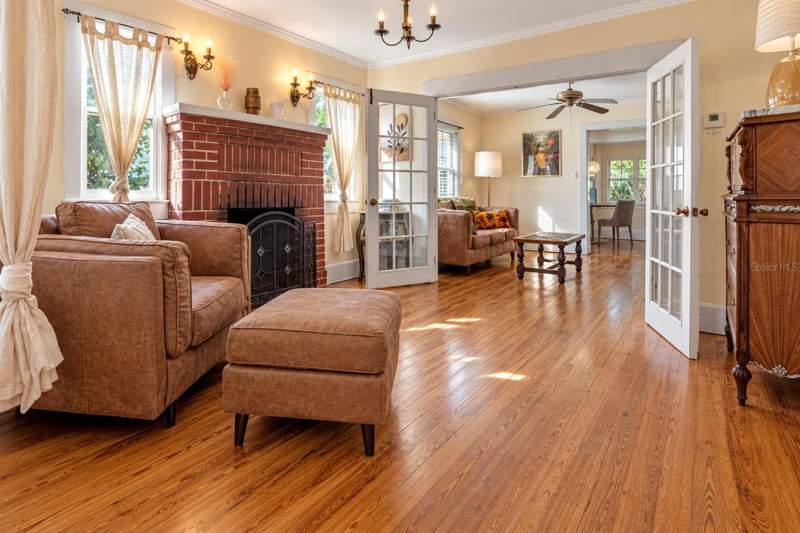 2 bedroom Single Family Residence at 305 S Highland Street, Mount Dora, Mount Dora — photo 4