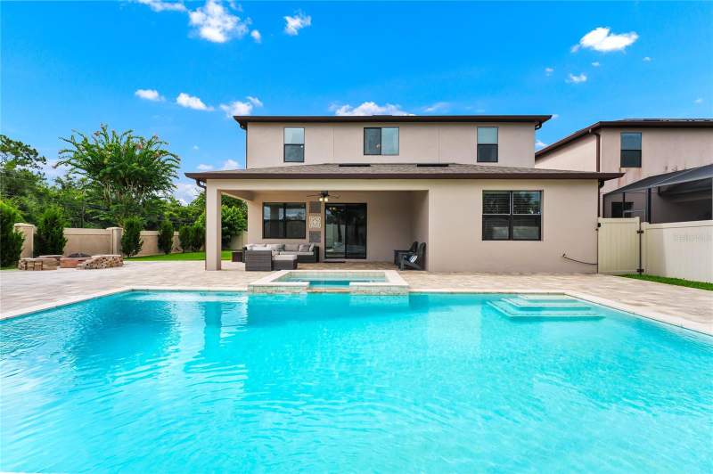 5 bedroom Single Family Residence at 10037 Leyburn Court, Savina Park, Orlando — photo 2