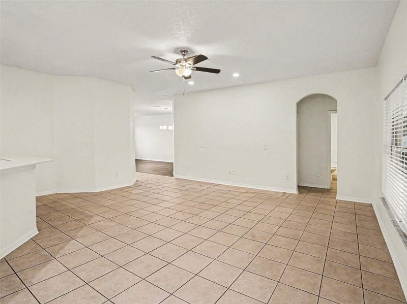 5 bedroom Single Family Residence at 8857 Palisades Beach Avenue, Vista Lakes Vlgs N-8 & N-9, Orlando — photo 5