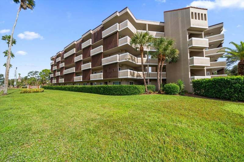 Sunshine Towers Apt Residences