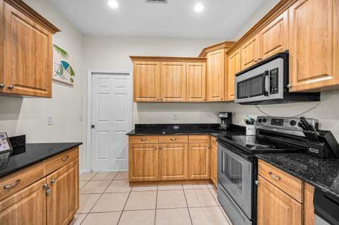 1239 Vista Way, Clearwater FL - photo 19 of 45