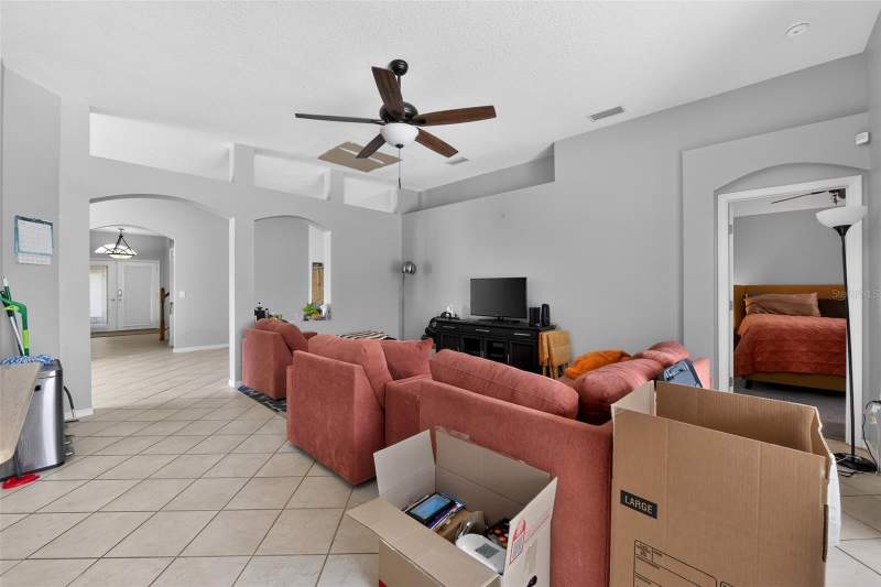 4 bedroom Single Family Residence at 6717 Guilford Crest Drive, Covington Park Ph 5C, Apollo Beach — photo 4