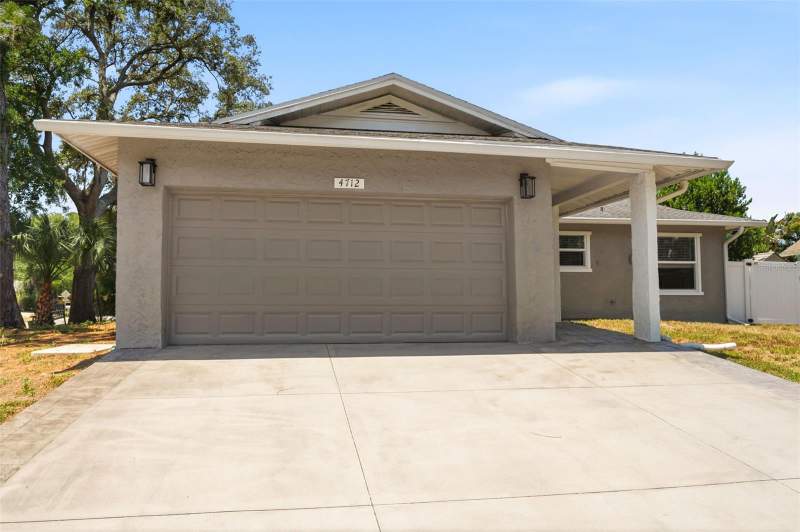 2 bedroom Single Family Residence at 4712 Simcoe Street, Pine Lake, Palm Harbor — photo 2