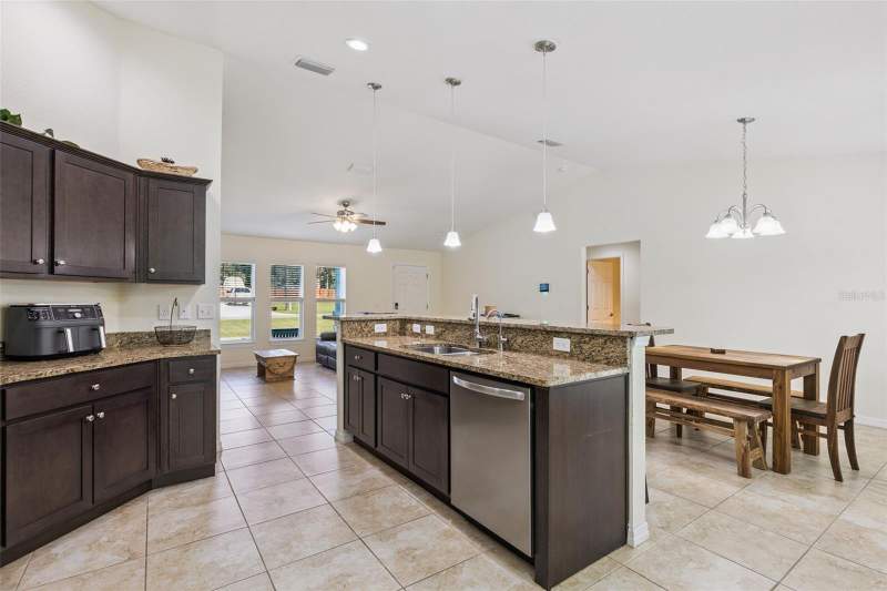3 bedroom Single Family Residence at 7042 SE 122nd Lane, Belleviews Sunny Skies, Belleview — photo 4