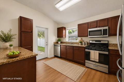 17610 Esprit Drive, Tampa FL - photo 12 of 48