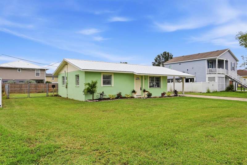 2 bedroom Single Family Residence at 340 51st Street, Palmetto Point, Palmetto — photo 2