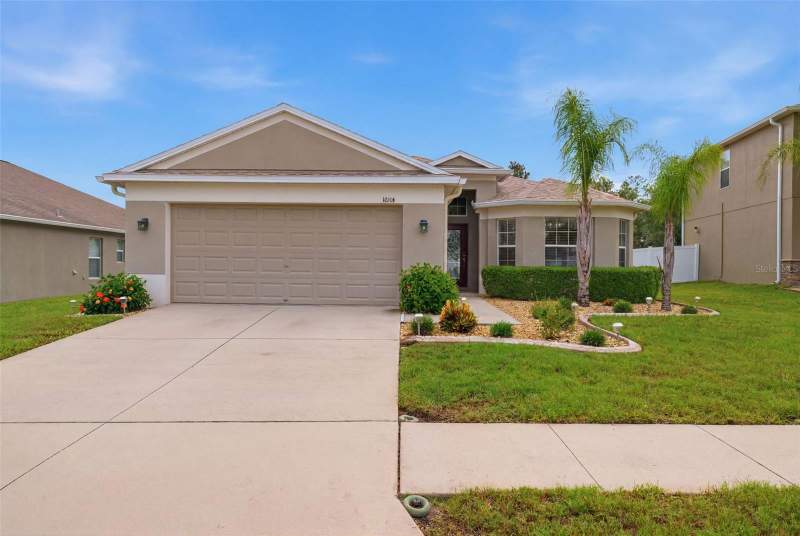 3 bedroom Single Family Residence at 10114 Ives Loop, Briar Oaks Village 01, Hudson — photo 3