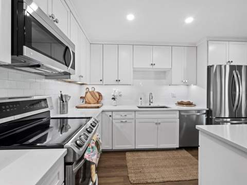 5055 Gulf Of Mexico Drive #115, Longboat Key FL - photo 13 of 41