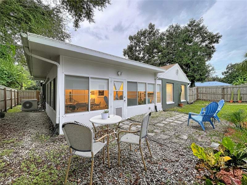 3 bedroom Single Family Residence at 611 W Henry Avenue, Idlewild On The Hillsborough, Tampa — photo 4