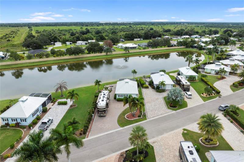 1 bedroom Single Family Residence at 8227 SW Sand Crane Circle #Lot 10, Thornton Crk Motorcoach Residence, Arcadia — photo 2