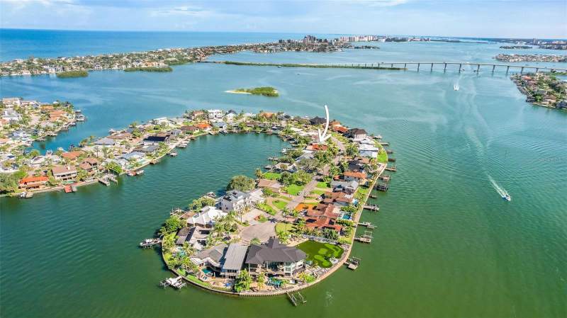 2 bedroom Single Family Residence at 513 Harbor Drive, Indian Beach Re-Revised 29th Add, Indian Rocks Beach — photo 5