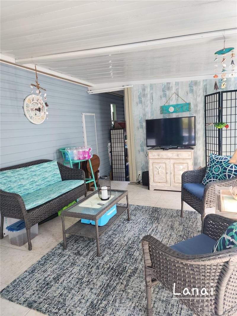 2 bedroom Manufactured Home at 1001 Starkey Road #758, Paradise Island Co-Op Inc, Largo — photo 4