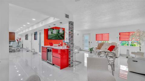 8301 Lopez Drive, Tampa FL - photo 6 of 63